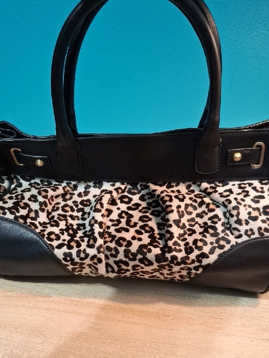 Ann Taylor Leopard Print Shoulder Bag with Black Accents - Picture 3 of 13